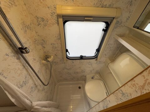 Elddis Autoquest 155 LOW PROFILE 2 BERTH COACH BUILT 22