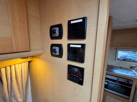 Elddis Autoquest 155 LOW PROFILE 2 BERTH COACH BUILT 17