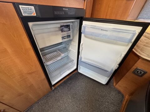 Auto-Trail Tribute T-715 SPORT EDITION FIXED BED LOW PROFILE 17