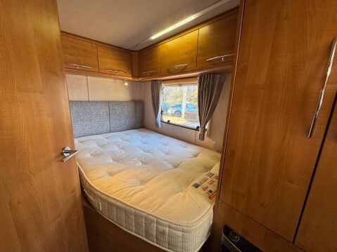 Auto-Trail Tribute T-715 SPORT EDITION FIXED BED LOW PROFILE 19
