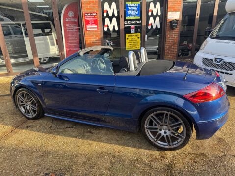 Audi TT TFSI BLACK EDITION ROADSTER 2