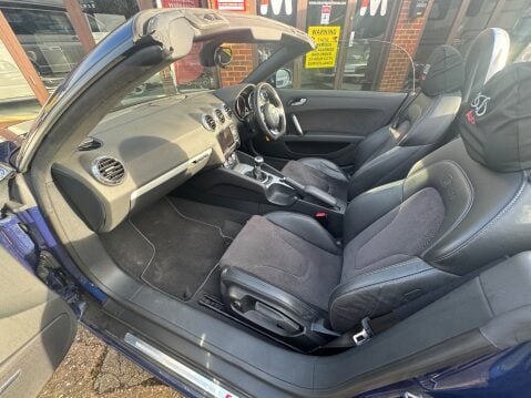 Audi TT TFSI BLACK EDITION ROADSTER 19