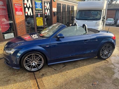 Audi TT TFSI BLACK EDITION ROADSTER 1