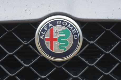 Alfa Romeo Giulia Quadrifoglio 2.9T V6 12