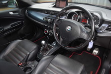 Alfa Romeo Giulietta 1750 TBI CLOVERLEAF 11