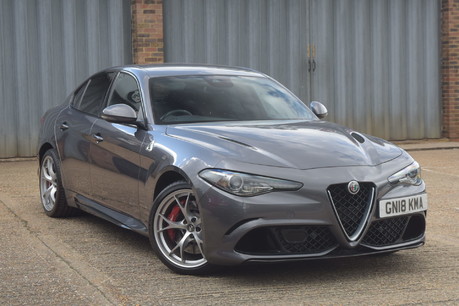 Alfa Romeo Giulia V6 BITURBO QUADRIFOGLIO 1