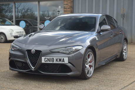 Alfa Romeo Giulia V6 BITURBO QUADRIFOGLIO 3