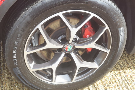 Alfa Romeo Stelvio TB SPRINT 15