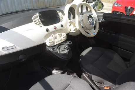 Fiat 500 1.0 MHEV 9