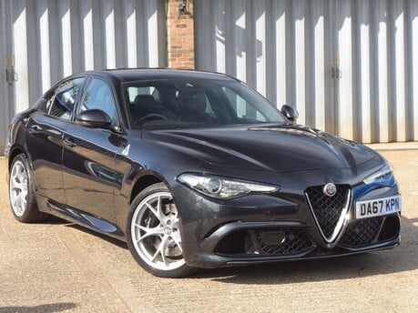 Alfa Romeo Giulia V6 BITURBO QUADRIFOGLIO