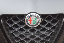 Alfa Romeo Giulia V6 BITURBO QUADRIFOGLIO 8