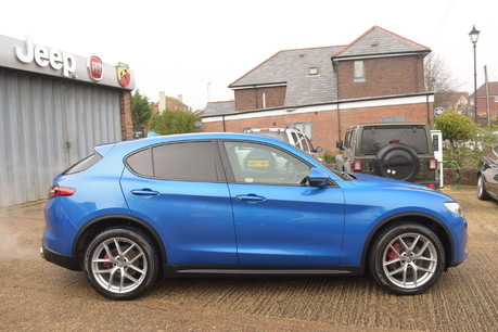 Alfa Romeo Stelvio TB MILANO EDIZIONE 4