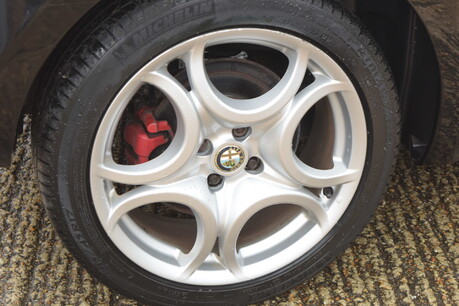 Alfa Romeo Mito VELOCE MULTIAIR 8