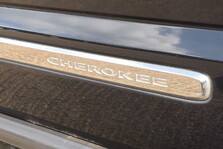 Jeep Cherokee LIMITED CRD 8