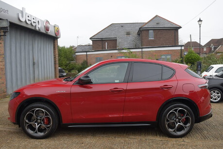 Alfa Romeo Stelvio 280BHP 2.0 TB Veloce 20