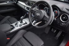 Alfa Romeo Stelvio 280BHP 2.0 TB Veloce 35