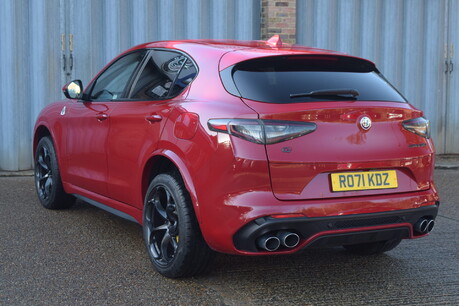 Alfa Romeo Stelvio V6 Biturbo Quadrifoglio 44