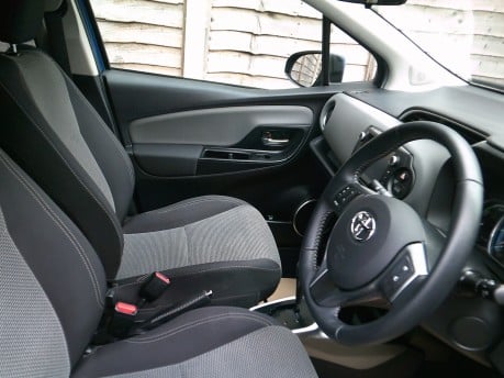 Toyota Yaris VVT-I SPORT M-DRIVE S ONLY 43,000 MILES FROM NEW 8