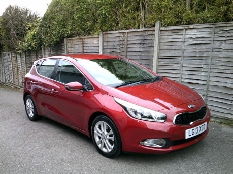 Kia Ceed CRDI 2 ONLY 50,000 MILES FROM NEW 1