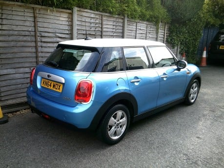 Mini Hatch COOPER ONLY 49,000 MILES FROM NEW 2