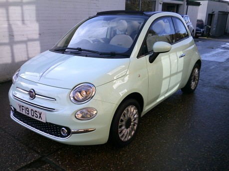 Fiat 500 LOUNGE ONLY 33,000 MILES FROM NEW 19