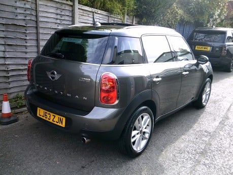 Mini Countryman COOPER ONLY 43,000 MILES FROM NEW 2