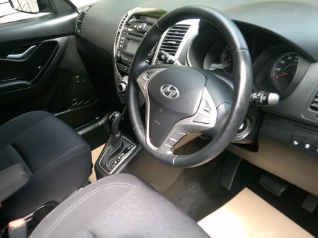 Hyundai ix20 SE ONLY 20,000 MILES FROM NEW 3