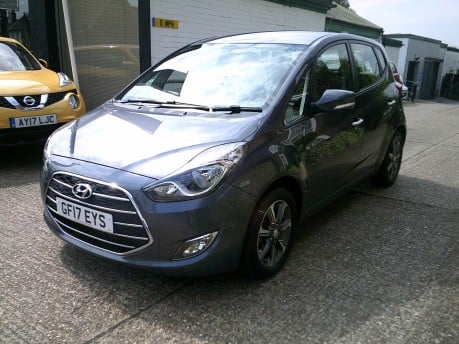 Hyundai ix20 SE ONLY 20,000 MILES FROM NEW 12