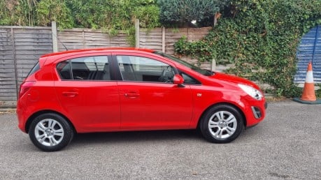 Vauxhall Corsa EXCLUSIV AC ONLY 20,000 MILES FROM NEW 2