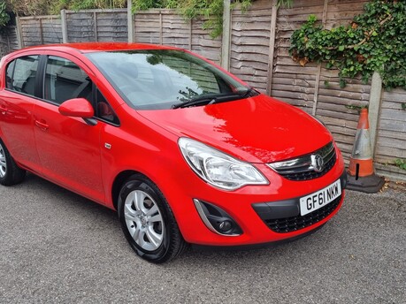 Vauxhall Corsa EXCLUSIV AC ONLY 20,000 MILES FROM NEW