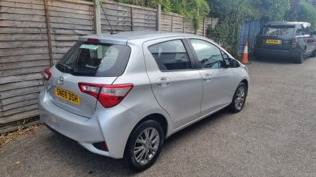 Toyota Yaris VVT-I ICON ONLY 10,000 MILES FROM NEW 4