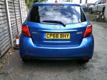 Toyota Yaris VVT-I ICON M-DRIVE S ONLY 22,000 MILES FROM NEW 6