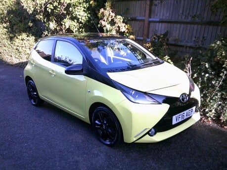 Toyota Aygo VVT-I X-CITE 3 ONLY 33,000 MILES FROM NEW 1