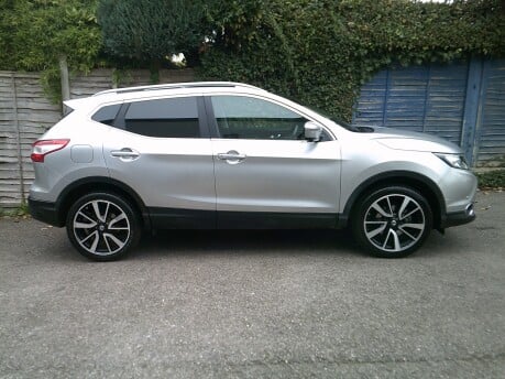 Nissan Qashqai TEKNA DIG-T XTRONIC THIS VEHICLE IS A CATEGORY S INSURANCE LOSS 4