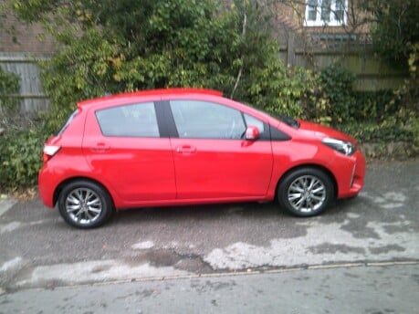 Toyota Yaris VVT-I ICON ONLY 13,000 MILES FROM NEW 4