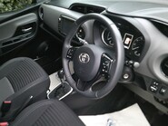 Toyota Yaris VVT-I ICON ONLY 13,000 MILES FROM NEW 3