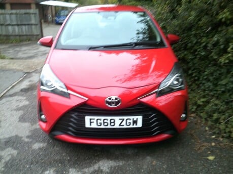 Toyota Yaris VVT-I ICON ONLY 13,000 MILES FROM NEW 7