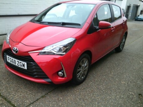 Toyota Yaris VVT-I ICON ONLY 13,000 MILES FROM NEW 13