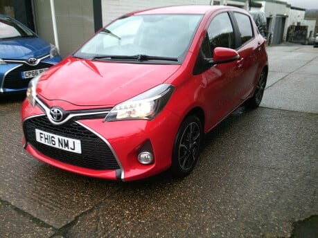 Toyota Yaris VVT-I DESIGN ONLY 43,000 MILES FROM NEW 11