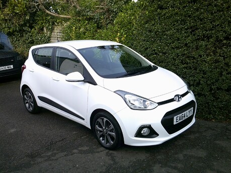 Hyundai i10 PREMIUM ONLY 25,000 MILES FROM NEW