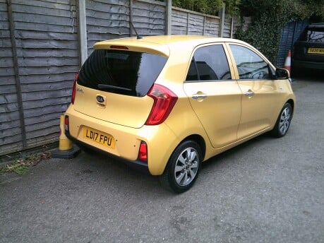 Kia Picanto SE ONLY 13,000 MILES FROM NEW 2