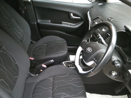 Kia Picanto SE ONLY 13,000 MILES FROM NEW 9