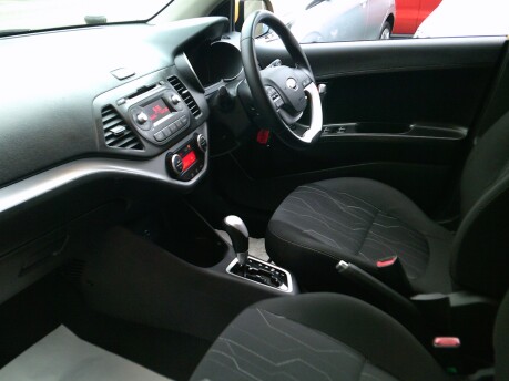 Kia Picanto SE ONLY 13,000 MILES FROM NEW 13