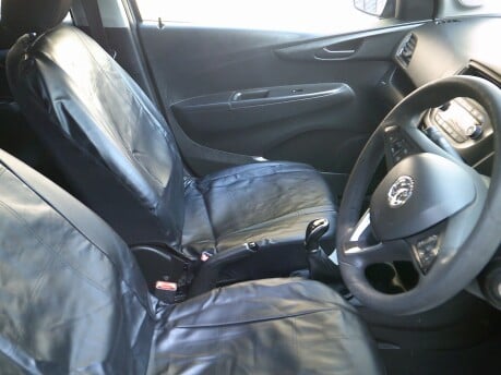 Vauxhall Viva SE AC CHEAP SMALL FIRST CAR 8