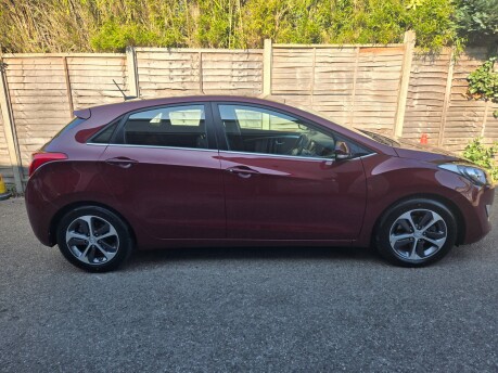 Hyundai i30 SE NAV ONLY 30,000 MILES FROM NEW 3