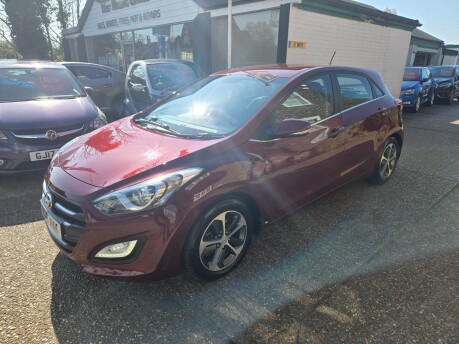 Hyundai i30 SE NAV ONLY 30,000 MILES FROM NEW 14