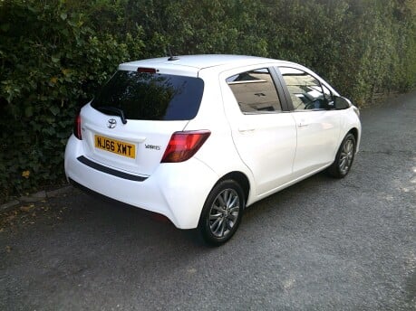 Toyota Yaris VVT-I ICON M-DRIVE S ONLY 49,000 MILES FROM NEW 2