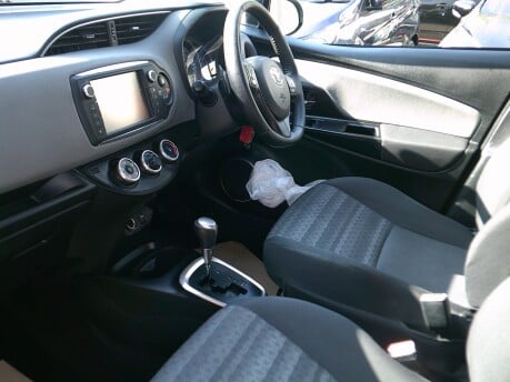 Toyota Yaris VVT-I ICON M-DRIVE S ONLY 49,000 MILES FROM NEW 13