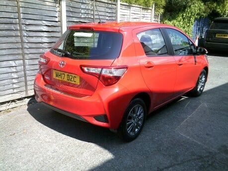 Toyota Yaris VVT-I ICON ONLY 39,000 MILES FROM NEW 2
