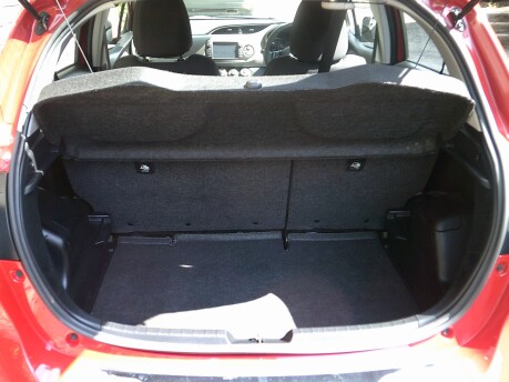 Toyota Yaris VVT-I ICON ONLY 39,000 MILES FROM NEW 7